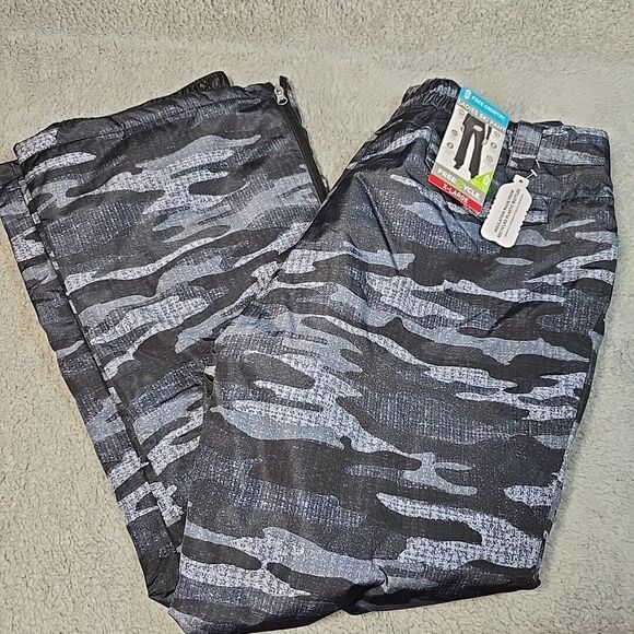 NWT FREE COUNTRY LADIES WATERPROOF SKI PANTS WOMEN'S XL CAMO Black Gray 82608 - Picture 1 of 13